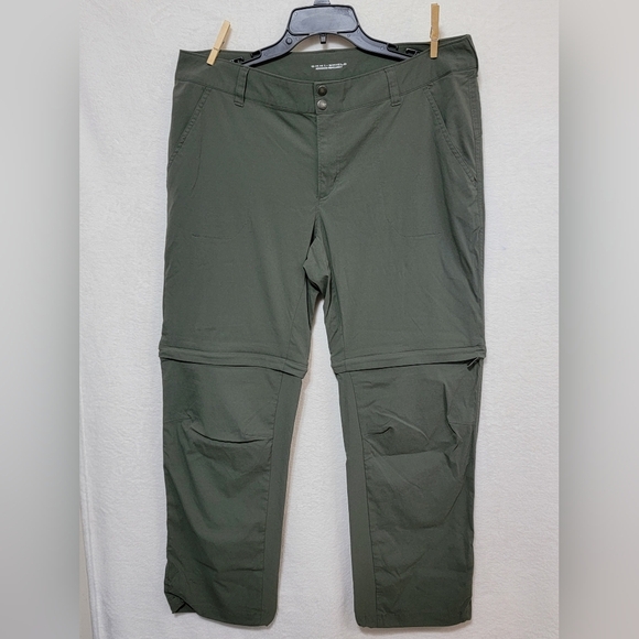 Columbia Women's Omni-Shield Convertible Pants, Green, Size 16W, Pre-owned EUC - Picture 10 of 13